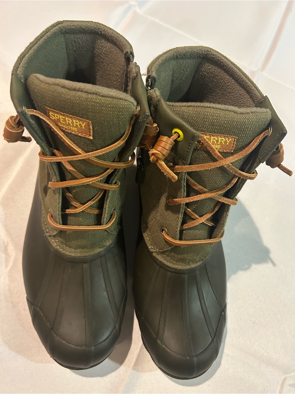 Sperry Women's Saltwater waterproof
Seasonal Rain Boots